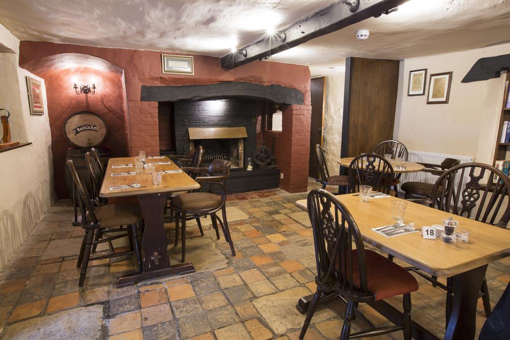 The Anvil Inn Blandford Forum Buitenkant foto