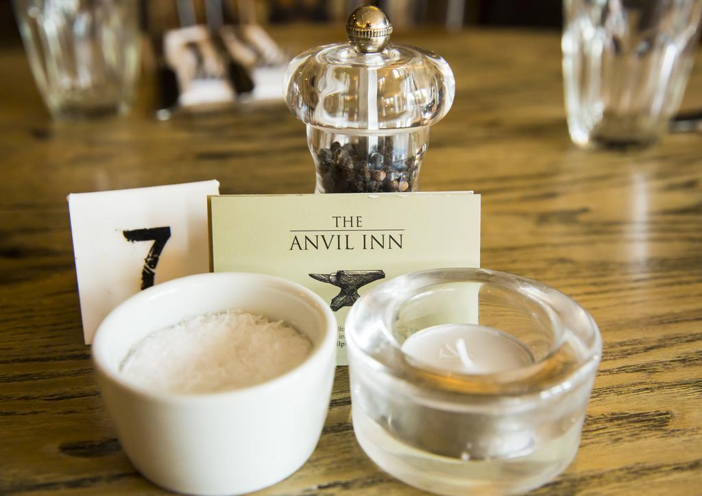 The Anvil Inn Blandford Forum Buitenkant foto